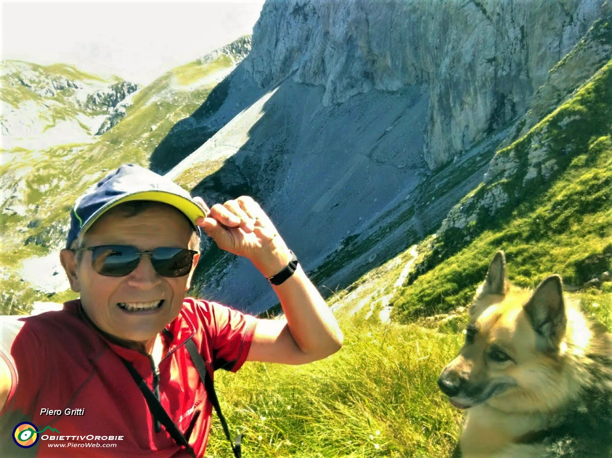 32 E adesso scendiamo nel Mandrone d'Arera.jpg
